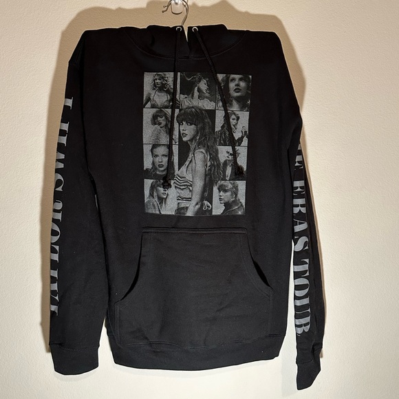 Taylor Swift Eras Tour Black Hoodie Small - Picture 12 of 12